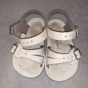 Sunsans sea wee size 4